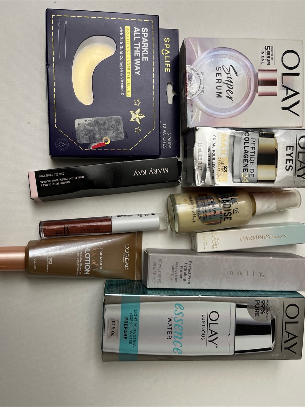 Cosmetic and skincare lot